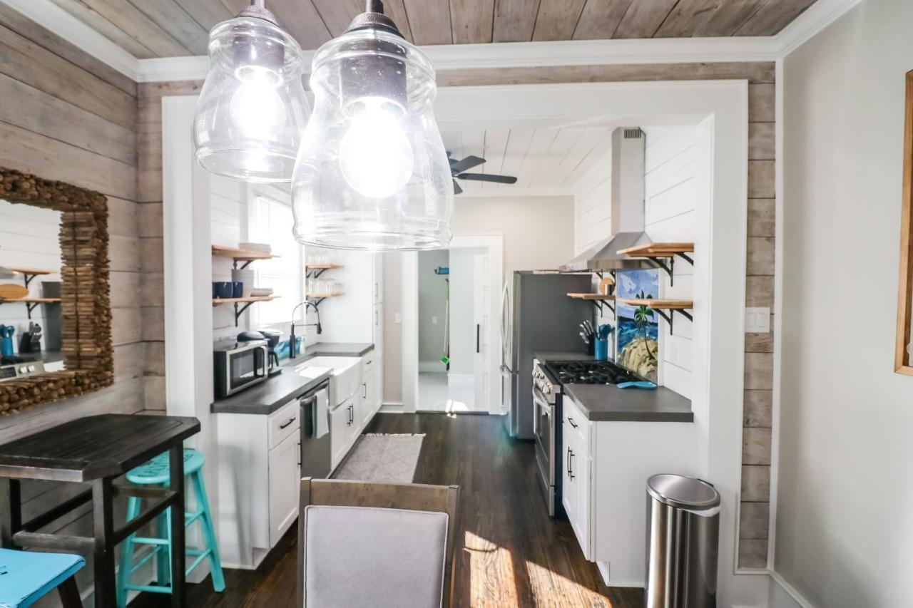 Dog-Friendly Stylish Super Cozy Home Fabulous Patio And Perfect Location Galveston Exteriör bild