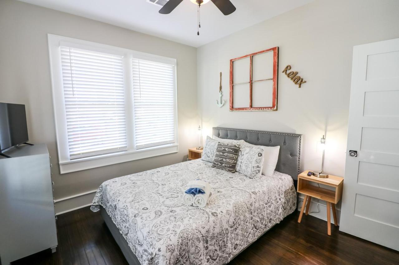 Dog-Friendly Stylish Super Cozy Home Fabulous Patio And Perfect Location Galveston Exteriör bild