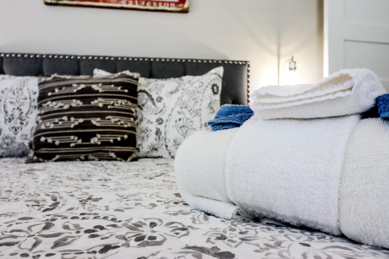 Dog-Friendly Stylish Super Cozy Home Fabulous Patio And Perfect Location Galveston Exteriör bild
